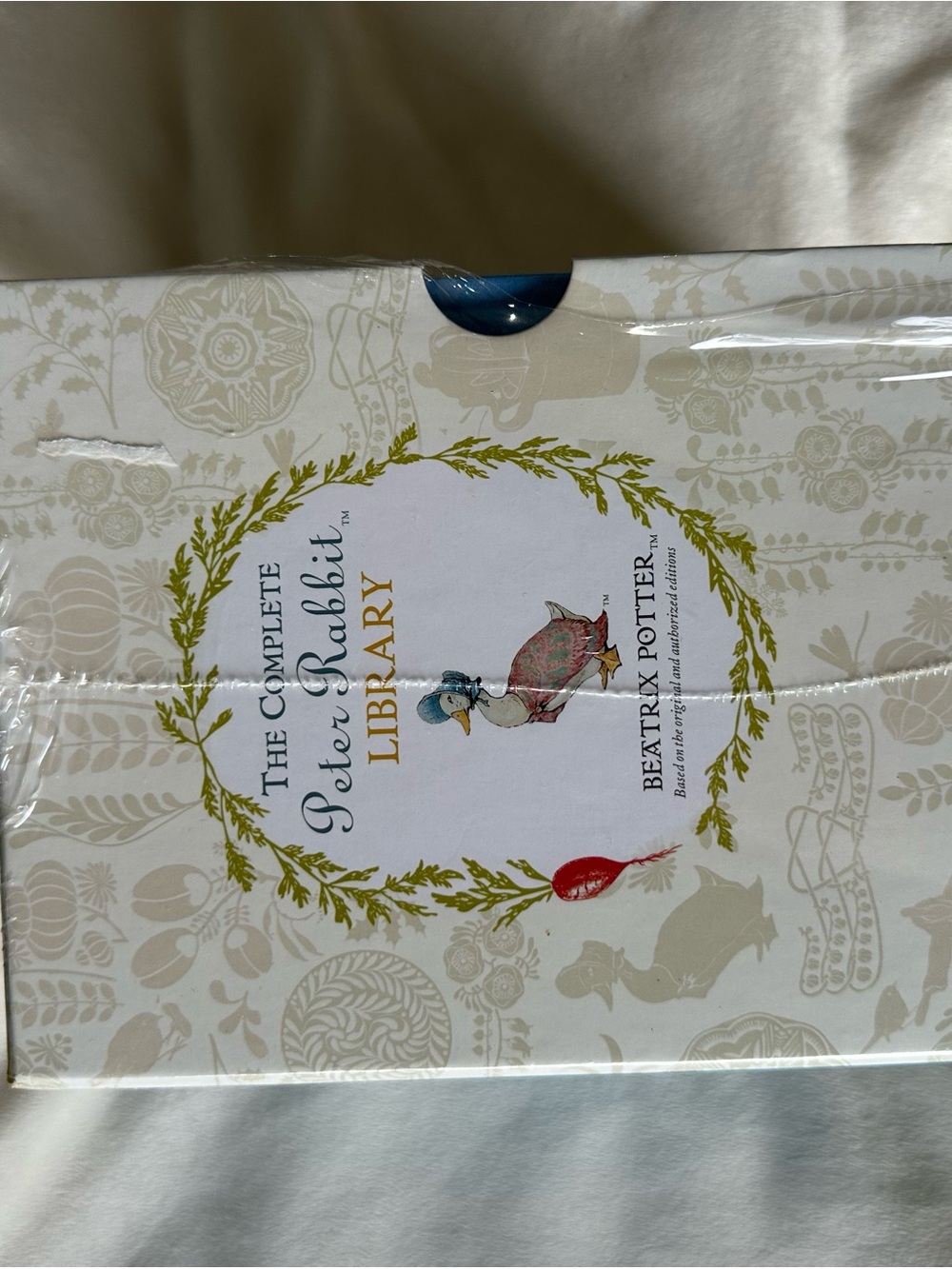 Beatrix Potter The Complete Peter Rabbit Library – Cream Collection - Picture 3 of 4